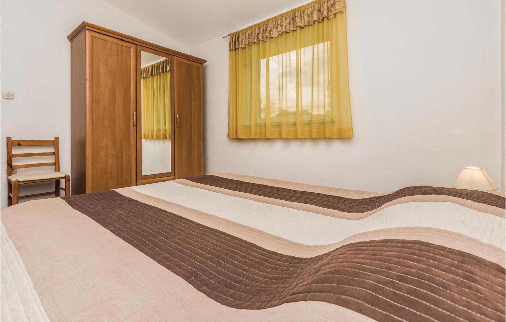 3 Bedroom Gorgeous Apartment In Marčana 외부 사진